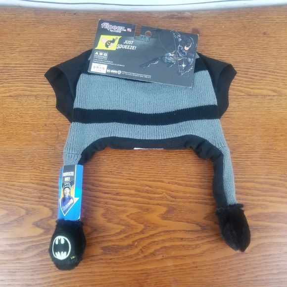 Flipeez Hat Batman Wings Move Glow Comic Wings Up - Picture 2 of 8